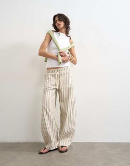Topshop Topshop pull on barrel leg jeans in ecru stripes-White