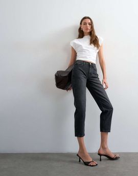 Topshop Topshop Runway mid rise cropped jeans in washed black