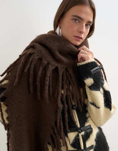 Topshop Topshop Sadie fringing scarf in chocolate-Brown