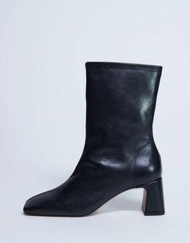 Topshop Topshop Sara premium leather square toe flared heel boots in black