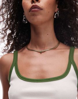 Topshop Topshop Sara textured rope chain with green pendant in gold tone