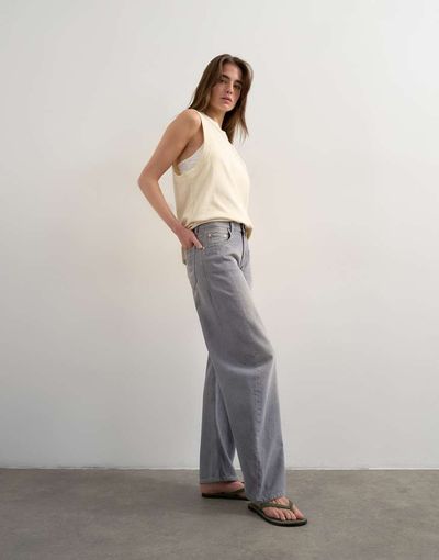 Topshop Topshop skewed boyfriend jeans in gray