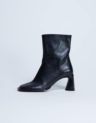 Topshop Topshop Star Premium leather round toe block heel boots in black