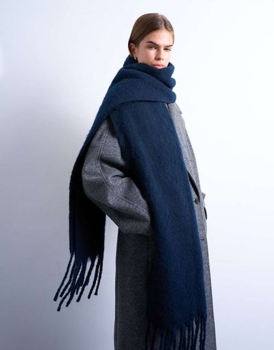 Topshop Topshop Sydney blanket scarf in navy