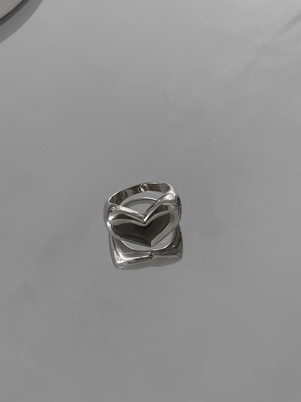 TOU Bold Heart Ring