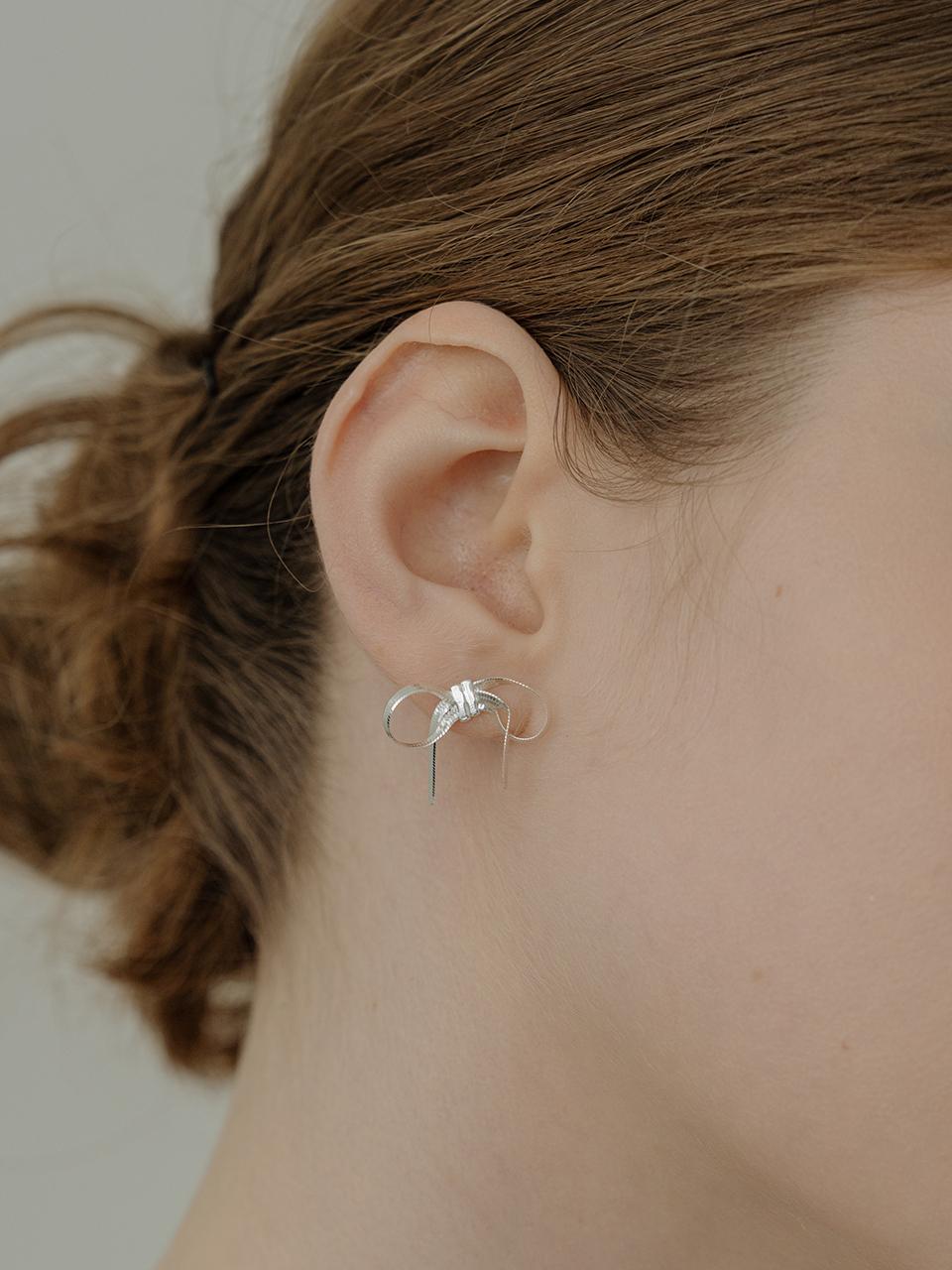 TOU [Silver925] WE021 Silver Ribbon Earring