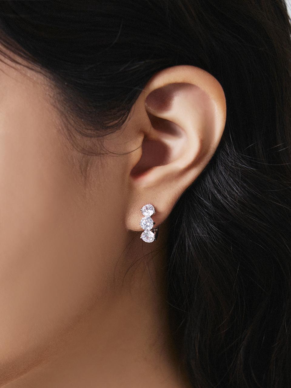 TOU WAV105 Bling Crystal Earrings