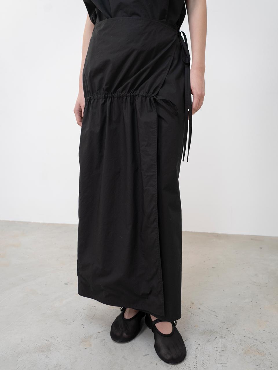 TOUVED Cord Shirring Wrap Skirt [Black]
