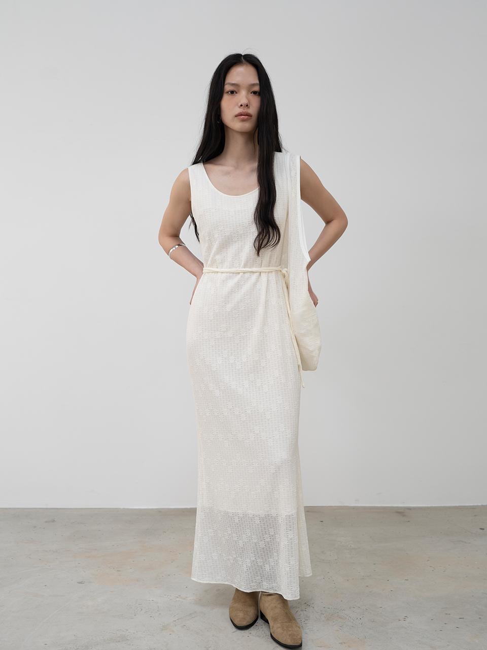 TOUVED Flower Lace Dress [Ivory]