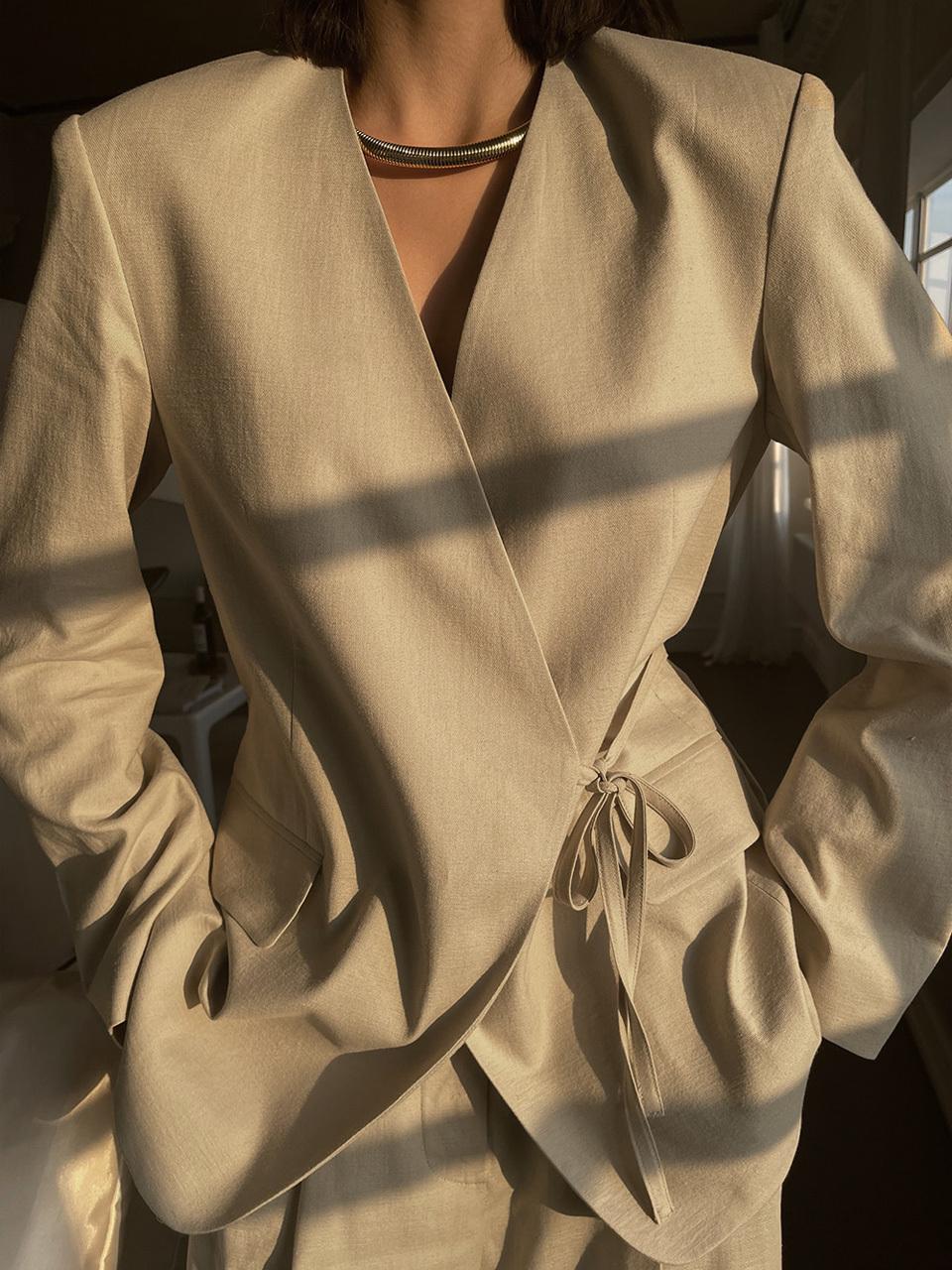 TOUVED Linen No-Collar Structured Jacket [Beige]