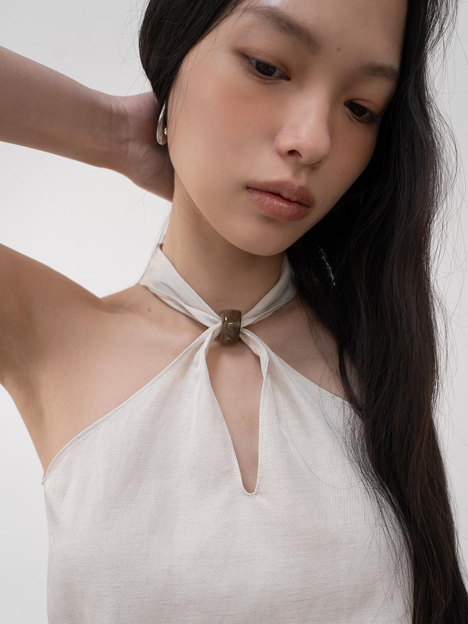TOUVED VINCE Halter Neck Blouse [Natural]