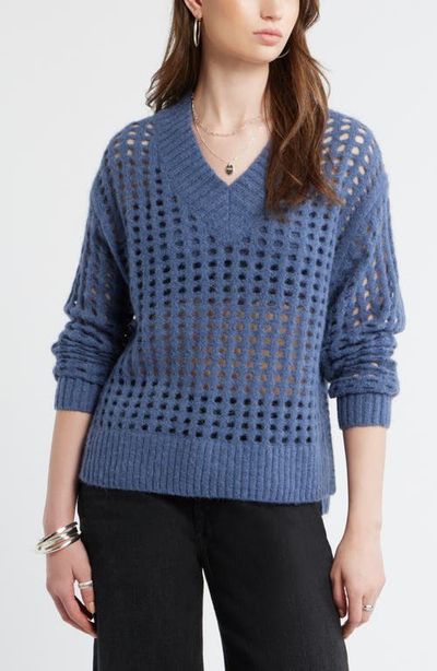 Treasure & Bond Treasure & Bond Mesh Stitch V-Neck Sweater