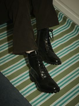 treten Black Platform Ankle Boots