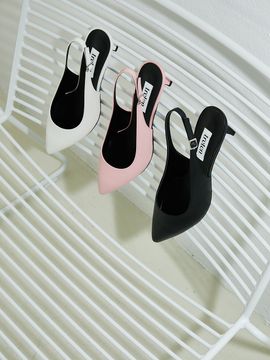 treten Classic Slingback Pumps_Black
