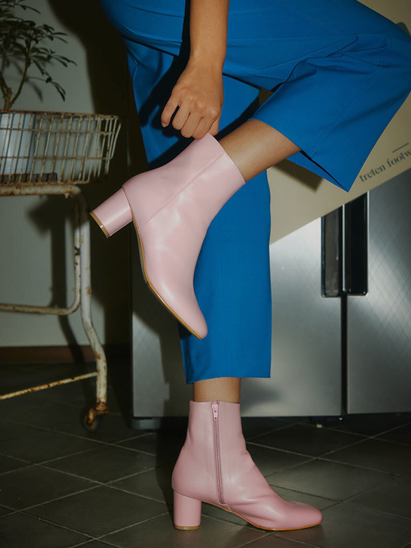 treten Pink Ankle Boots