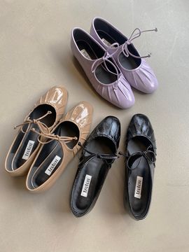 treten Pleats Ballerina Shoes