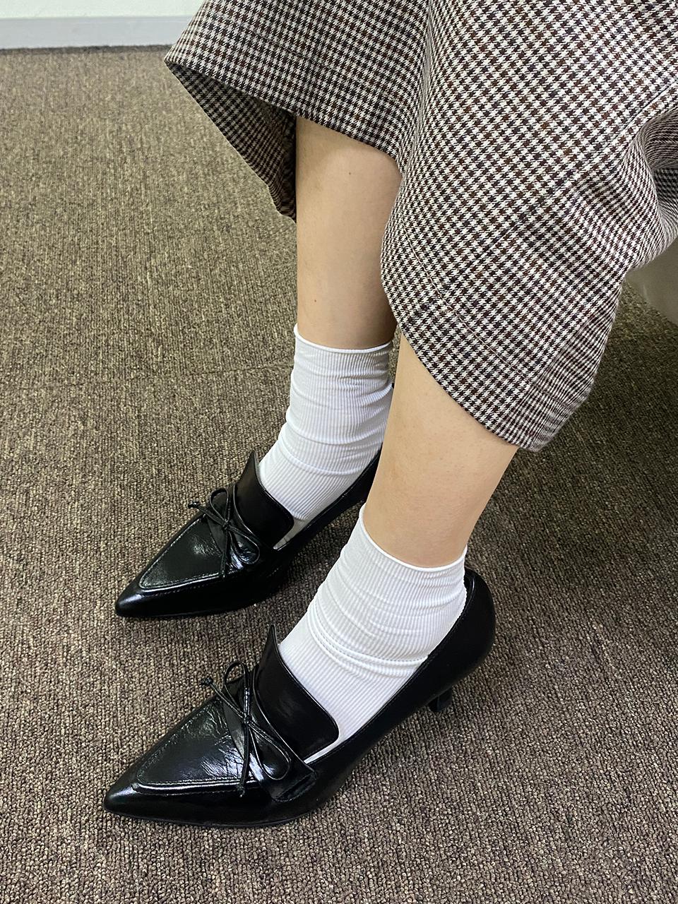 treten Race-up Ribbon Pumps
