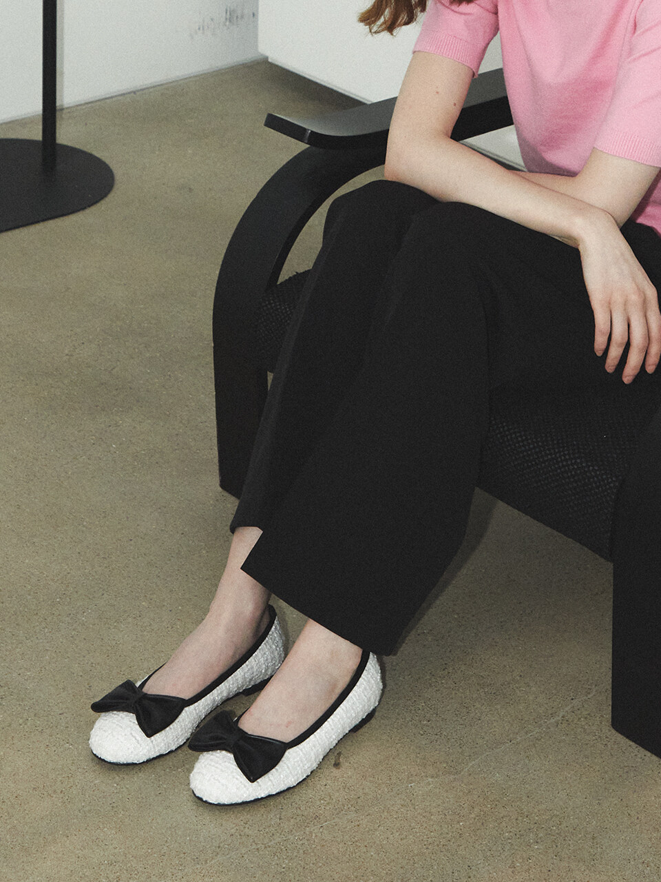 treten Round Toe Flat Shoes