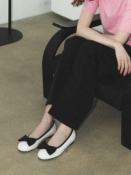 treten Round Toe Flat Shoes