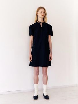 TRWA MAEGHT RUFFLED COLLAR MIDI DRESS