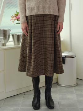 TRWA Pin-tuck Midi Skirt (Houndstooth Check)