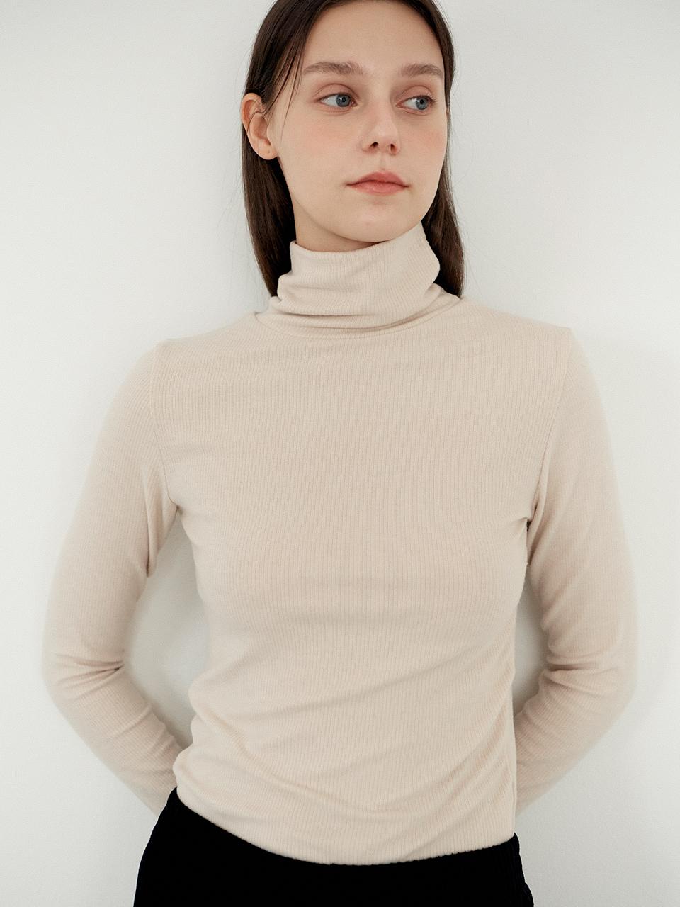 TSH Velvet Touch V-Neck Turtleneck T-Shirt