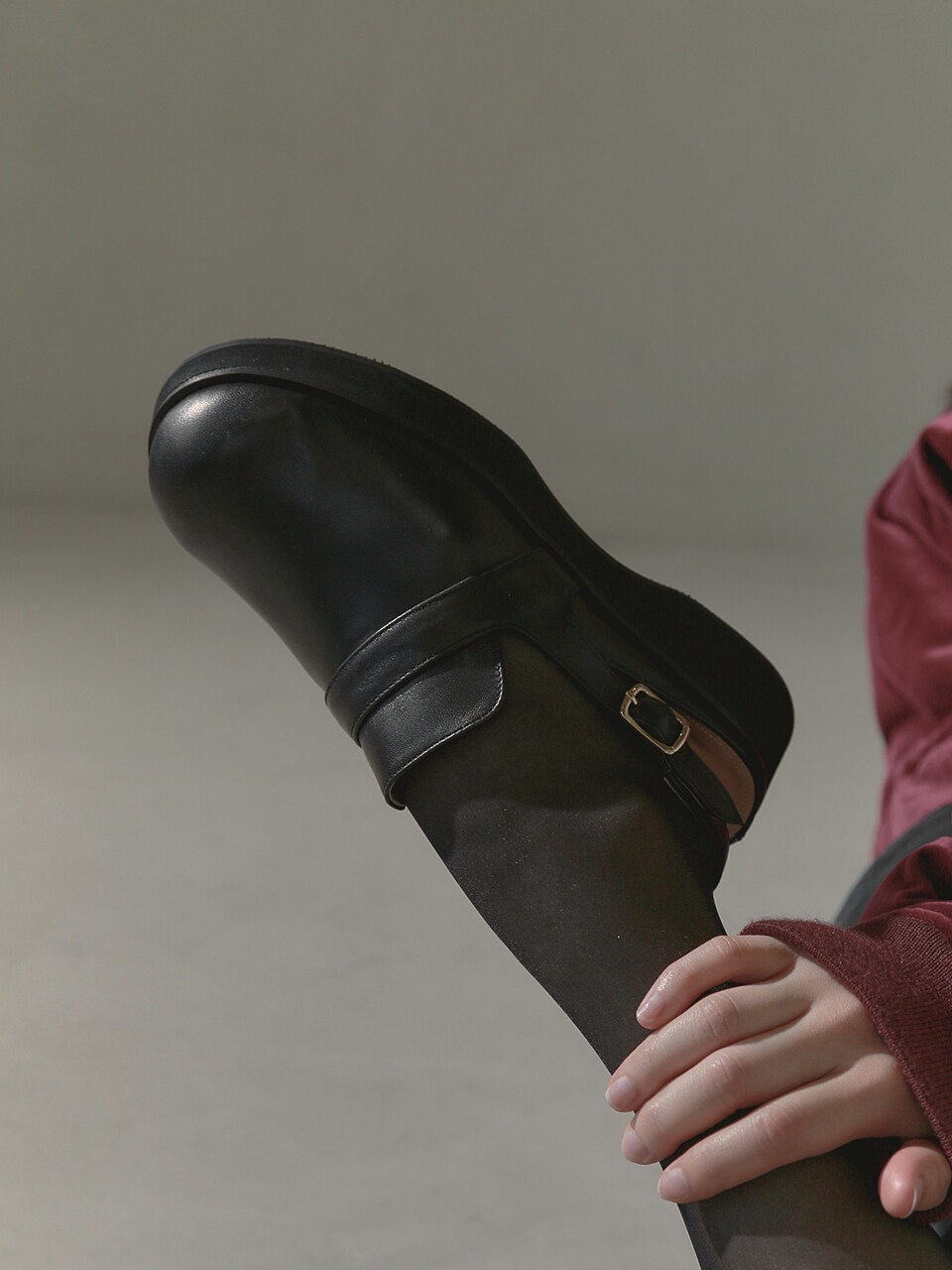 TUFEIS Versatile Round Clogs - Black