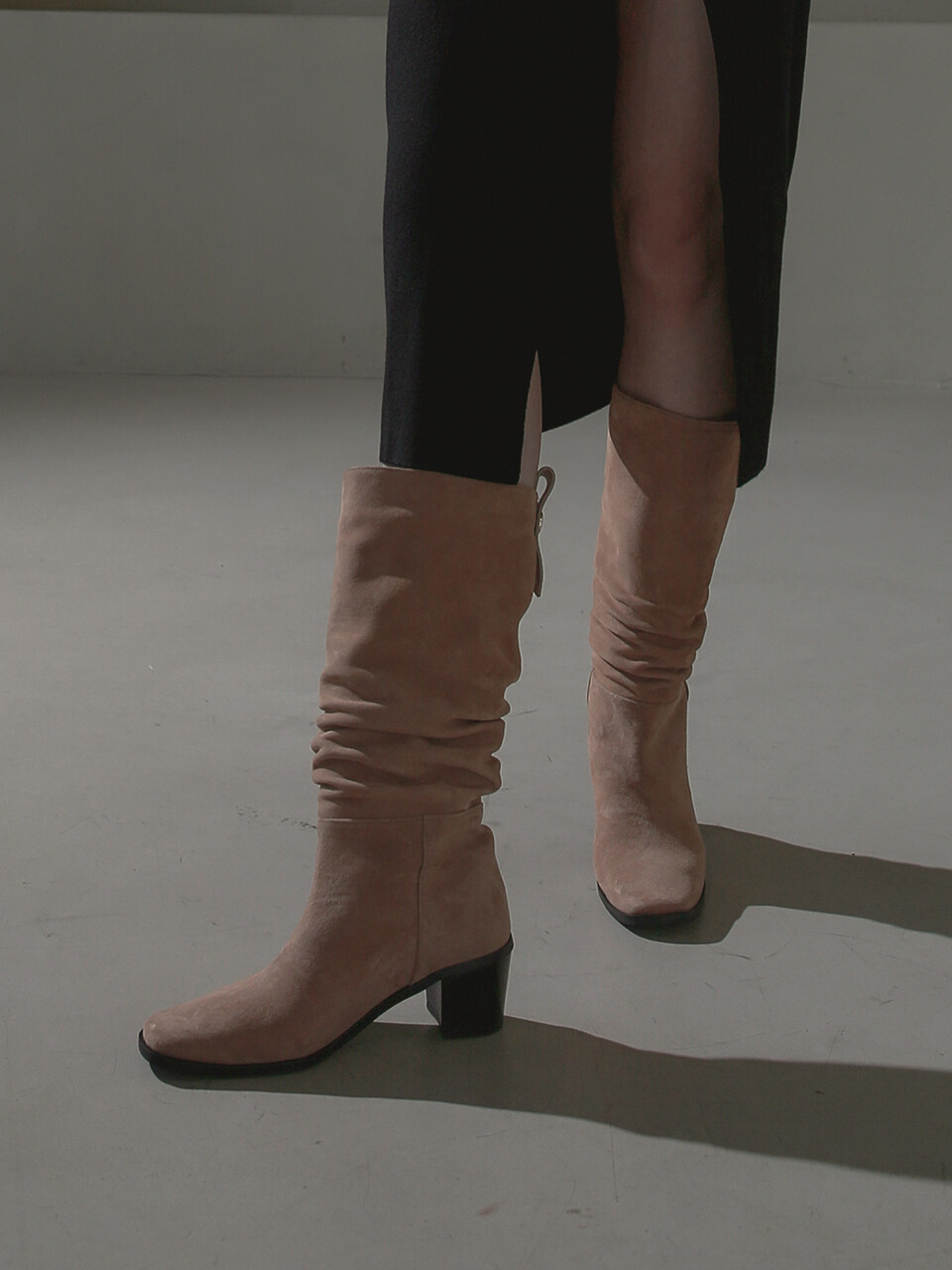 TUFEIS Versatile Shirring Boots - Beige