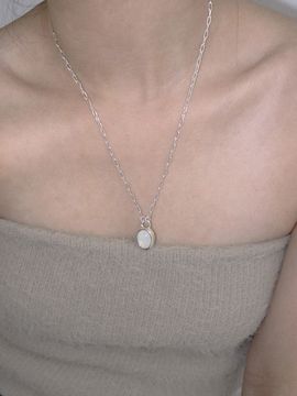 turntable Oval Stone Necklace _ Rainbow Moonstone