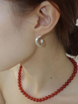turntable Wave Earring_ Satin Silver