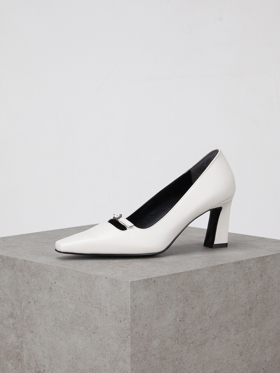 TWVP Pavo Pumps