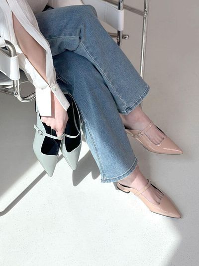 UDIRE Accordo Mule Sandals [Hazelnut] (UFB2PU31HZ)