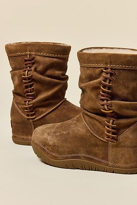 UGG UGG Women's Bucked Suede Boots in Chestnut, Women's at Urban Outfitters