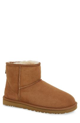 UGG(r) UGG(r) Classic Mini Boot