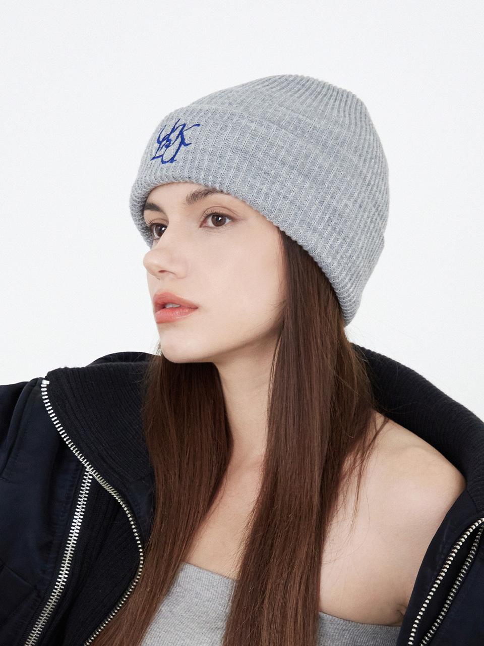 ULUK Lucida Embroidered Big Point Knit Beanie