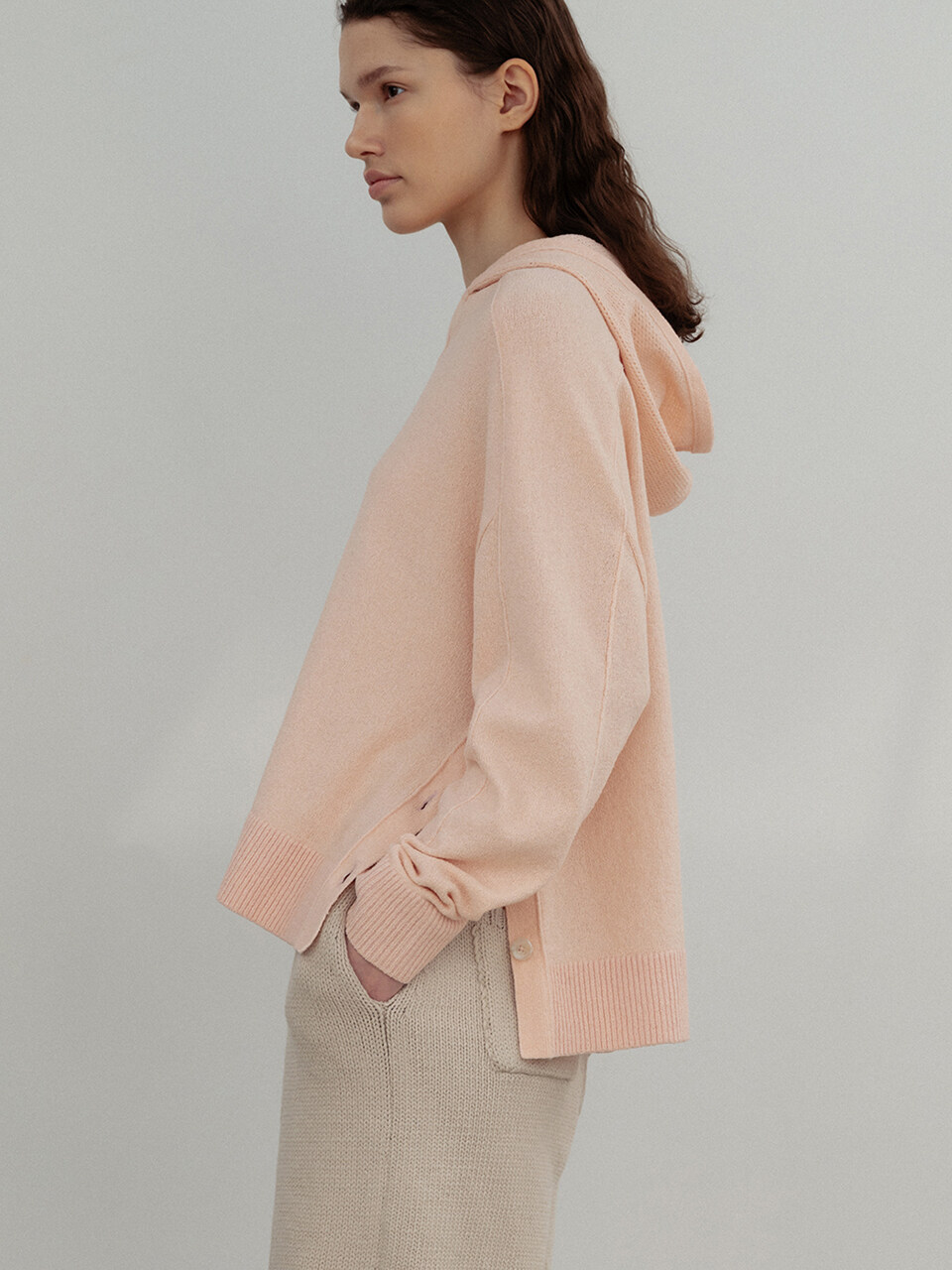 UMARMUNG COLLECTION Boucle Crochet Hood Pullover