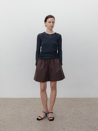 UMARMUNG COLLECTION Fine Cotton Flare Shorts [Umber]