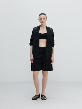 UMARMUNG COLLECTION Japanese Paper Yarn Embossed Texture Washed Shorts [Black]