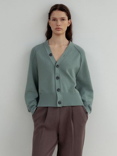 UMARMUNG COLLECTION Pure Supima V-neck Cardigan_Adria