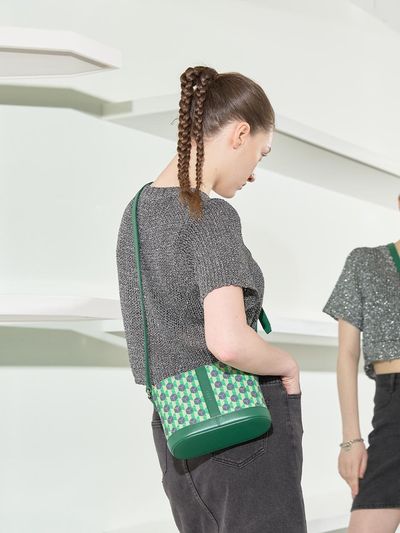 UNDEI PANI BUCKET Bag green