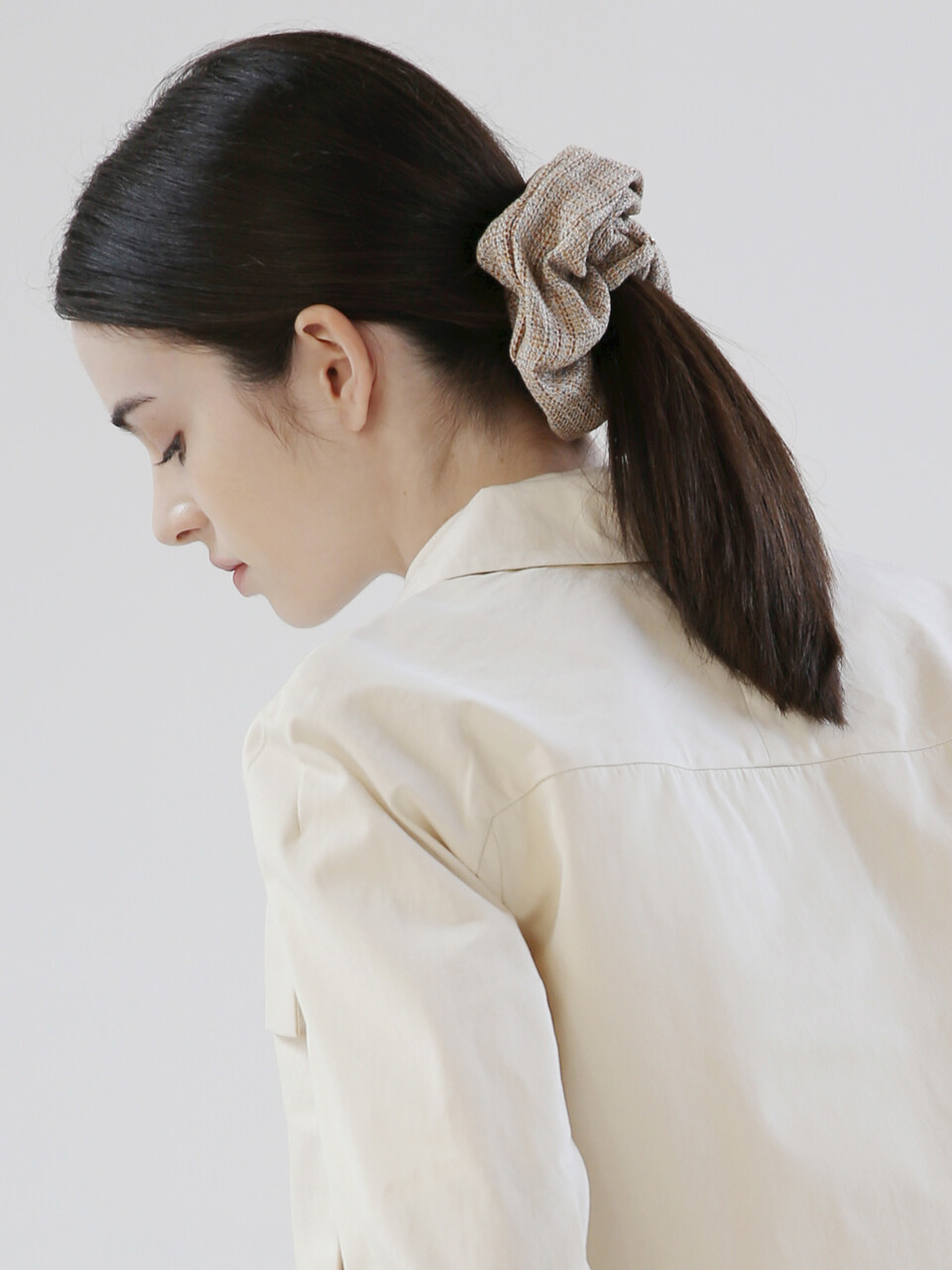 UNDERCONTROL STUDIO Jewel Scrunchie_Brown