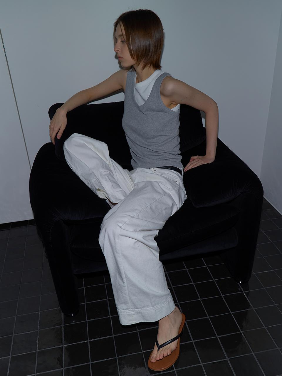 unless DOUBLE LAYERED SLEEVELESS TANK [IVORY/MELANGE]
