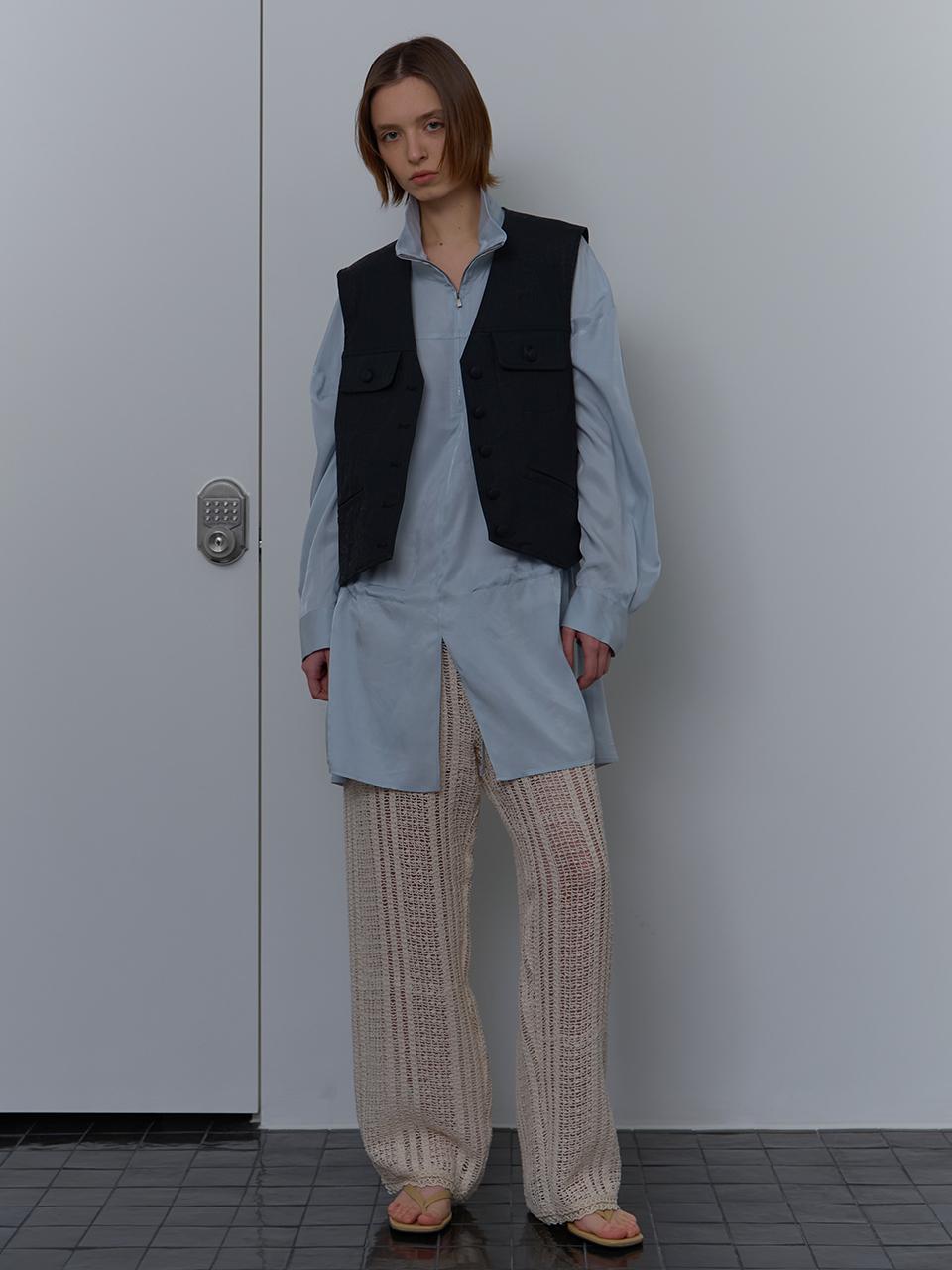 unless HIGH NECK ZIPPER BLOUSE [SKY]