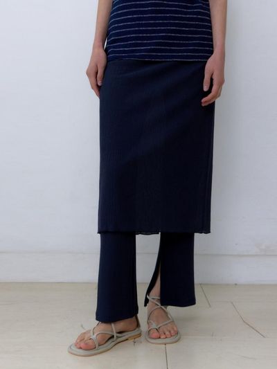 UNNOUT PLEATS LAYERED SKIRT NAVY