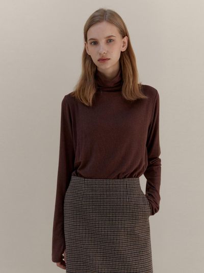 UNNOUT POLO NECK T-SHIRT