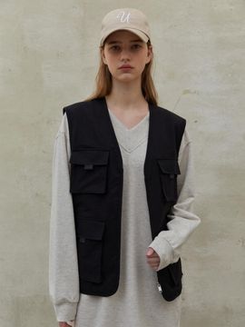 UNNOUT UTILITY POCKET VEST BLACK