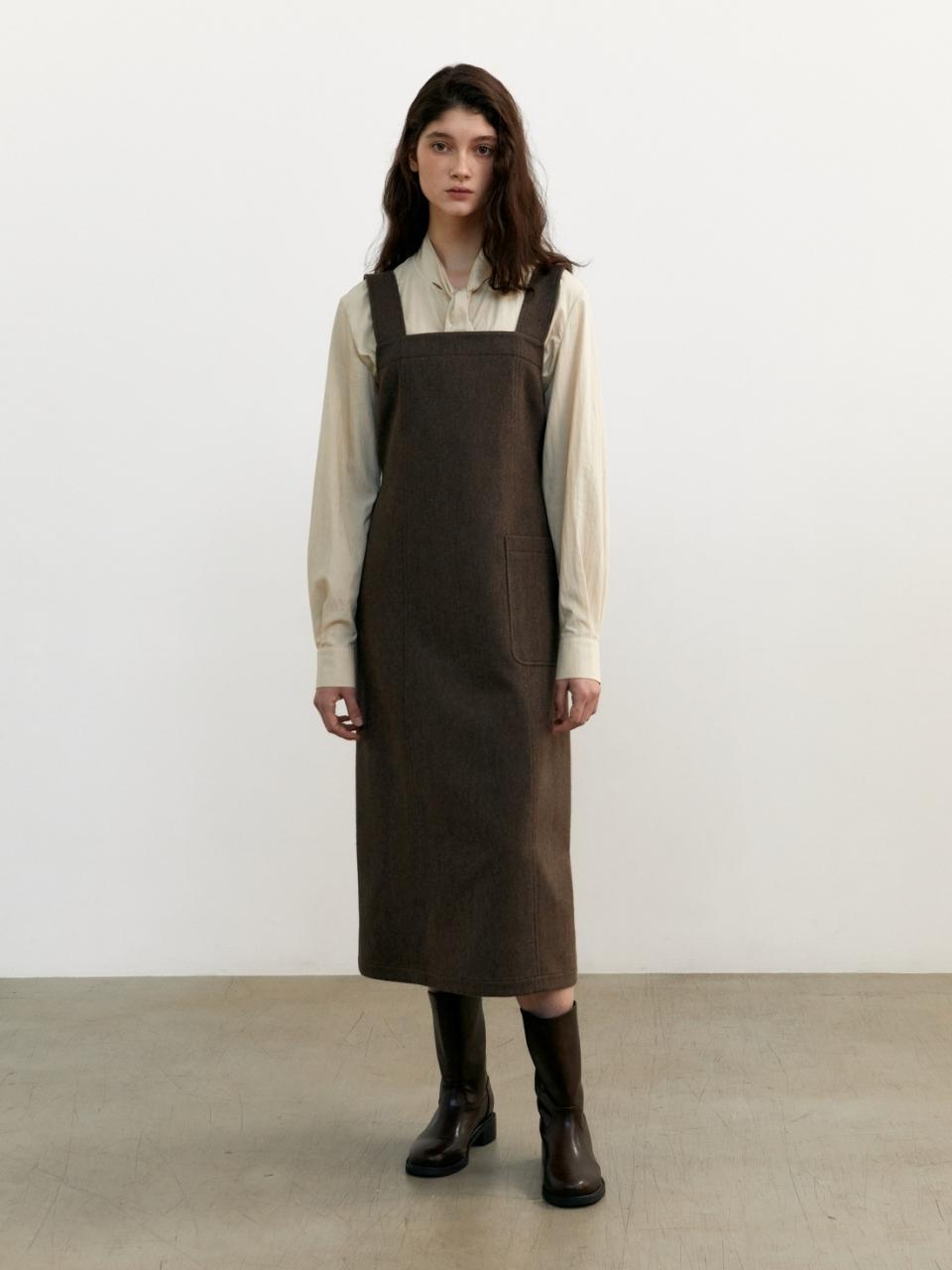 UNNOUT Wool Suspender Dress (Brown)