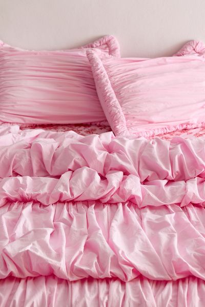 Urban Outfitters Bubble Puff Comforter in Bubblegum at Urban Outfitters
