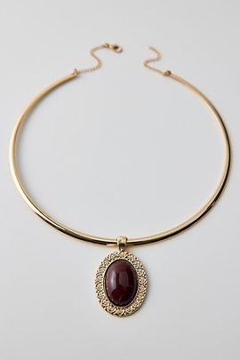 Urban Outfitters Lola Pendant Metal Wire Choker Necklace in Gold, Women's at Urban Outfitters