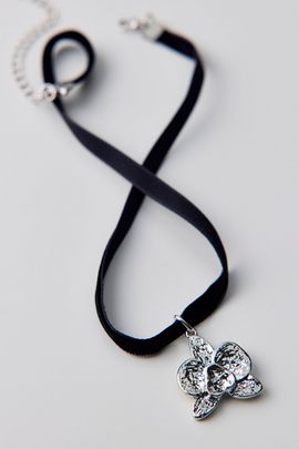 Urban Outfitters Lotus Flower Pendant Choker Necklace in Silver, Women's at Urban Outfitters